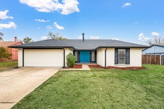 4809 Trailwood Drive, Grand Prairie, TX 75052