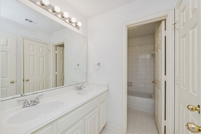 4921 Kingfisher Lane, Mesquite, TX 75181