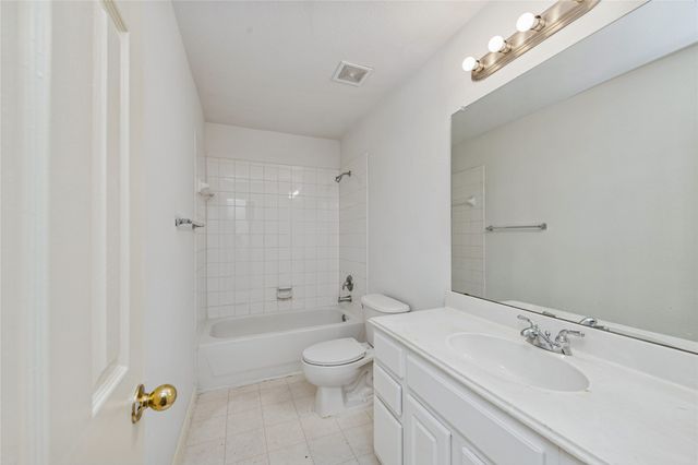 4921 Kingfisher Lane, Mesquite, TX 75181