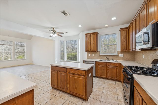 4921 Kingfisher Lane, Mesquite, TX 75181