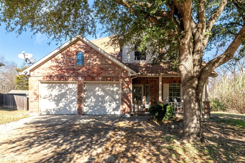 4921 Kingfisher Lane, Mesquite, TX 75181