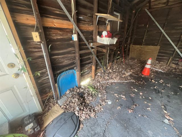 17311 Santa Rosa Drive, Detroit, MI 48221