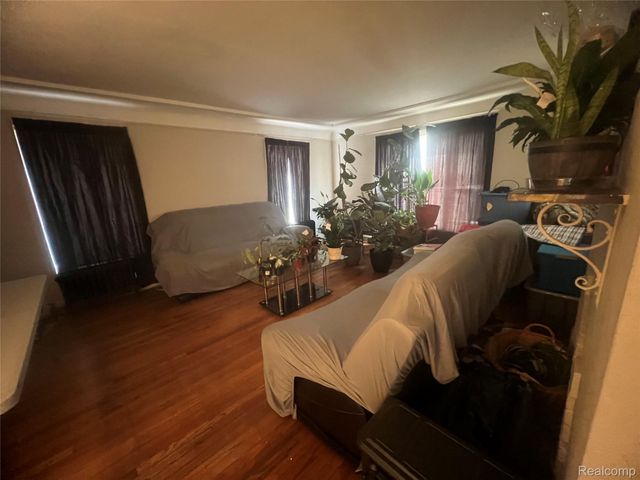 17311 Santa Rosa Drive, Detroit, MI 48221