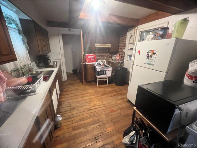 17311 Santa Rosa Drive, Detroit, MI 48221