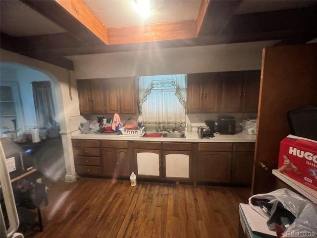 17311 Santa Rosa Drive, Detroit, MI 48221