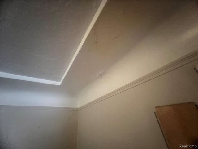 17311 Santa Rosa Drive, Detroit, MI 48221