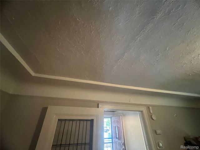 17311 Santa Rosa Drive, Detroit, MI 48221