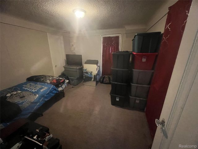17311 Santa Rosa Drive, Detroit, MI 48221