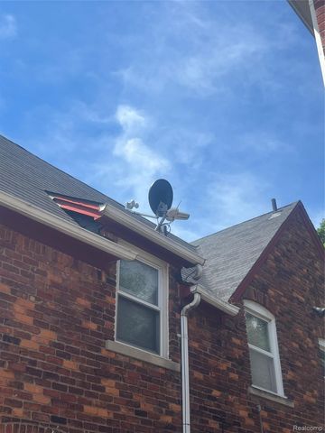 17311 Santa Rosa Drive, Detroit, MI 48221