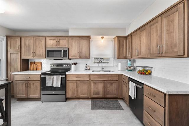1414 Drummond Street, Eau Claire, WI 54701