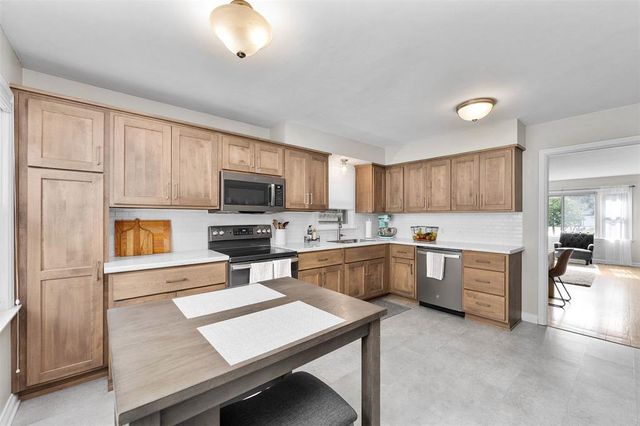 1414 Drummond Street, Eau Claire, WI 54701