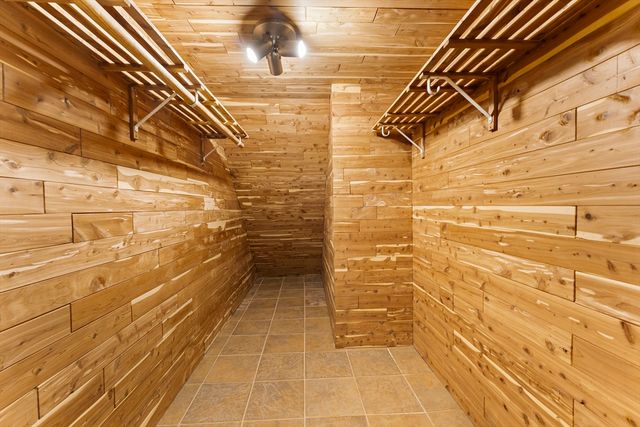 46 Perry Henderson Dr, Framingham, MA 01701