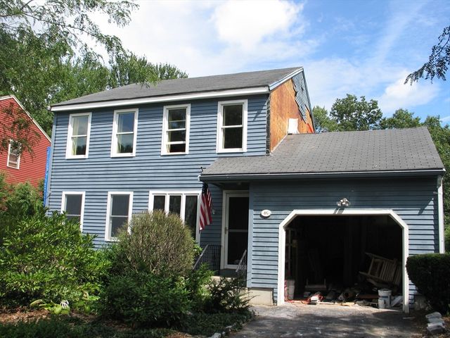 46 Perry Henderson Dr, Framingham, MA 01701