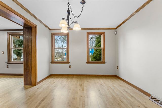 46 Perry Henderson Dr, Framingham, MA 01701