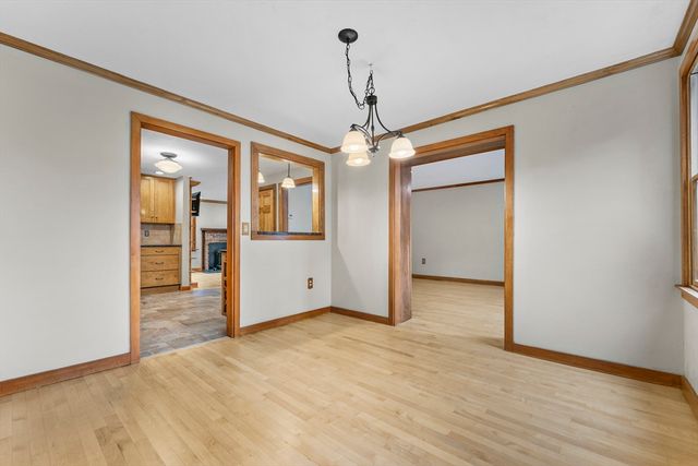 46 Perry Henderson Dr, Framingham, MA 01701