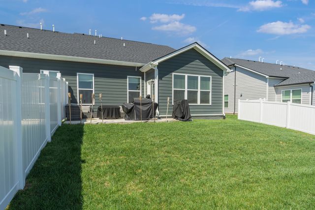 1406 Autumn Leaf Ln, Mount Juliet, TN 37122