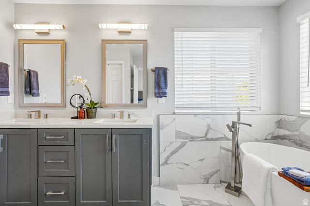 11017 S GREENVALE CT, South Jordan, UT 84009