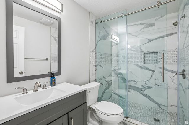 11017 S GREENVALE CT, South Jordan, UT 84009