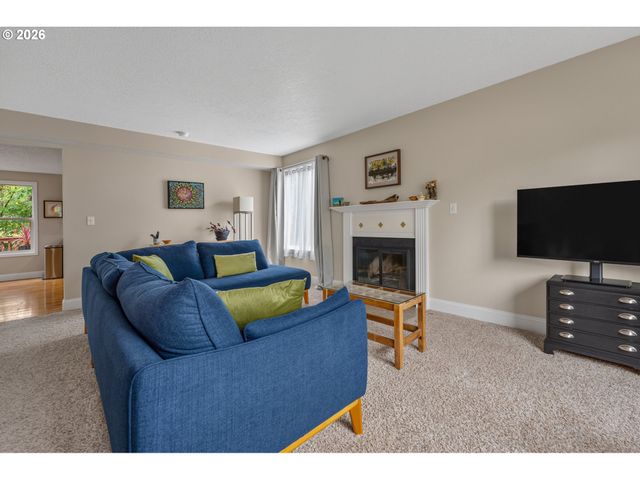 4521 Sw BRUGGER St, Portland, OR 97219