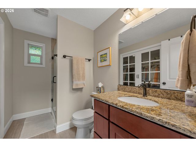 4521 Sw BRUGGER St, Portland, OR 97219