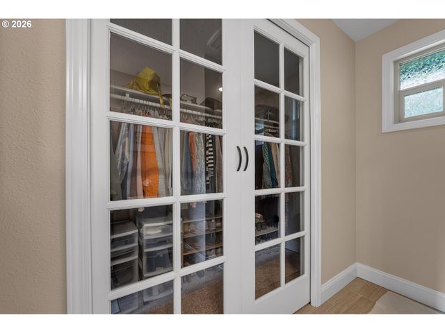 4521 Sw BRUGGER St, Portland, OR 97219