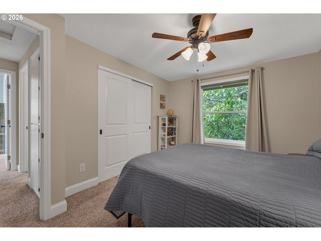 4521 Sw BRUGGER St, Portland, OR 97219
