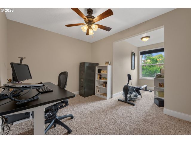 4521 Sw BRUGGER St, Portland, OR 97219