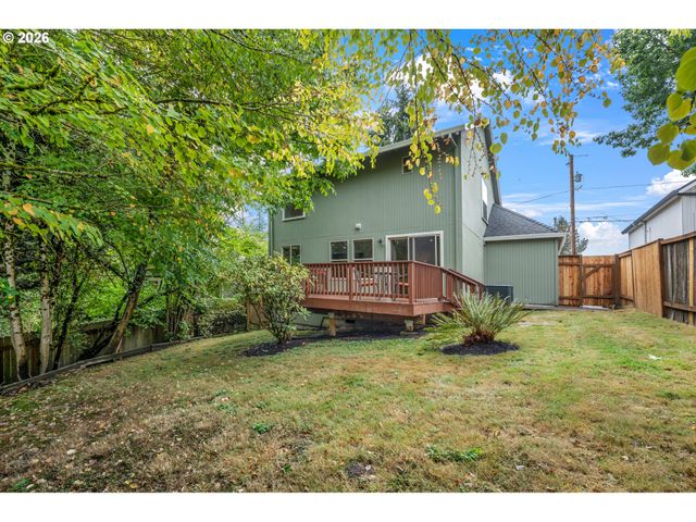 4521 Sw BRUGGER St, Portland, OR 97219