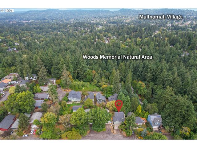 4521 Sw BRUGGER St, Portland, OR 97219