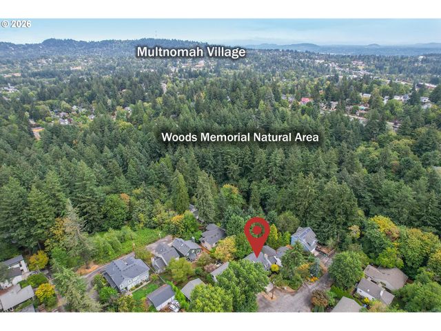4521 Sw BRUGGER St, Portland, OR 97219