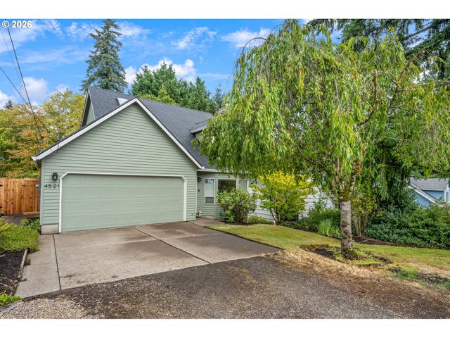 4521 Sw BRUGGER St, Portland, OR 97219