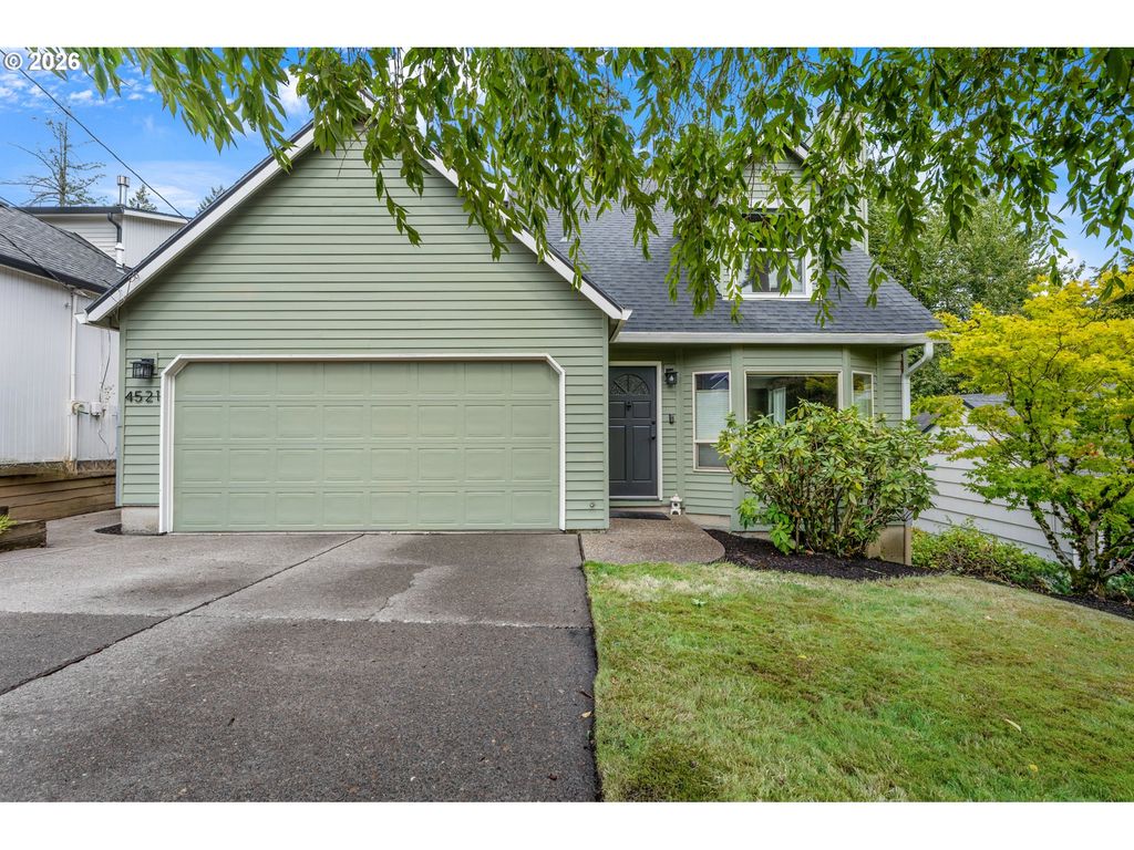 4521 Sw BRUGGER St, Portland, OR 97219
