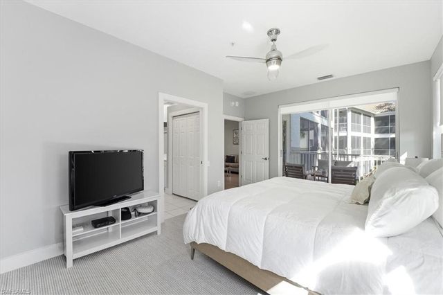 8259 Parkstone PL 202, Naples, FL 34120