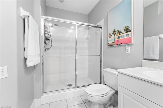 8259 Parkstone PL 202, Naples, FL 34120