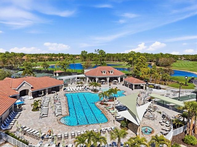 8259 Parkstone PL 202, Naples, FL 34120