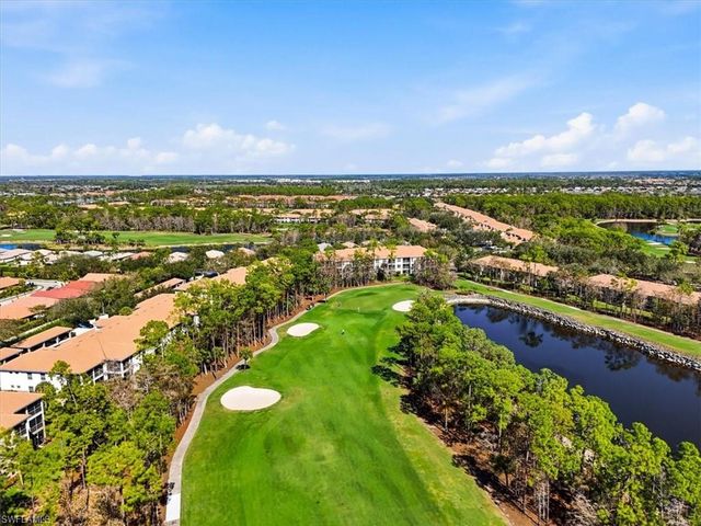 8259 Parkstone PL 202, Naples, FL 34120