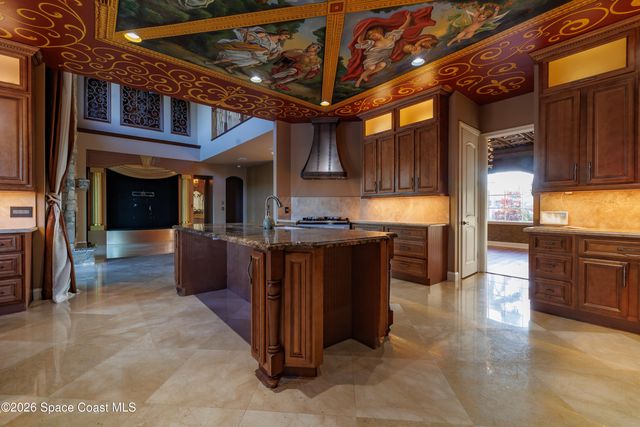 5660 Lago Del Sol Drive, Lake Worth, FL 33467
