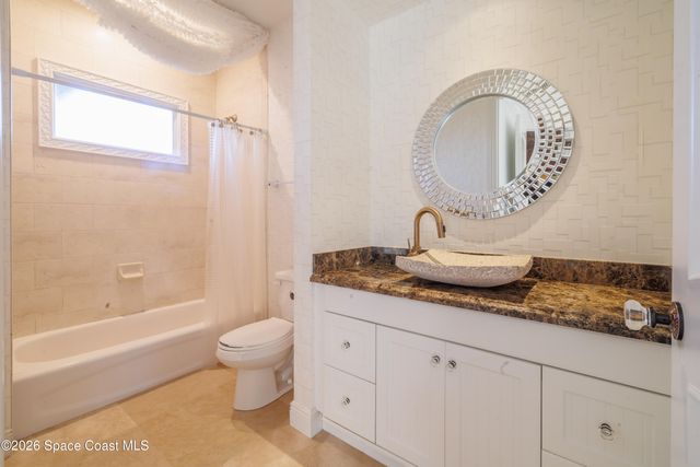 5660 Lago Del Sol Drive, Lake Worth, FL 33467