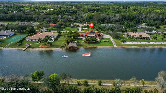 5660 Lago Del Sol Drive, Lake Worth, FL 33467