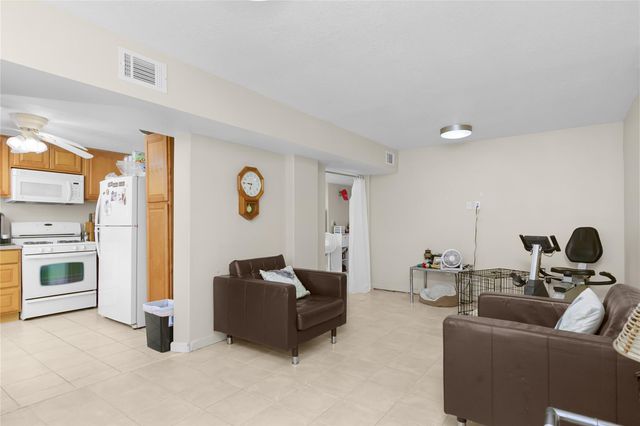 856 Bonita Street, Bayou Vista, TX 77563