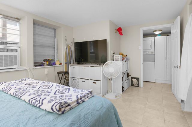 856 Bonita Street, Bayou Vista, TX 77563