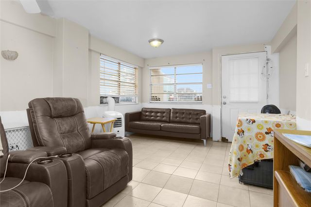 856 Bonita Street, Bayou Vista, TX 77563