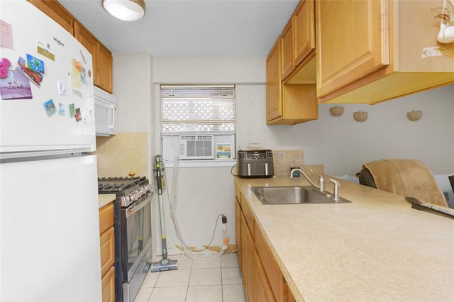 856 Bonita Street, Bayou Vista, TX 77563