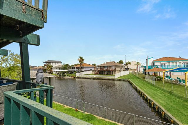 856 Bonita Street, Bayou Vista, TX 77563