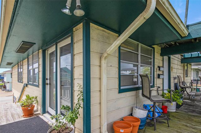 856 Bonita Street, Bayou Vista, TX 77563