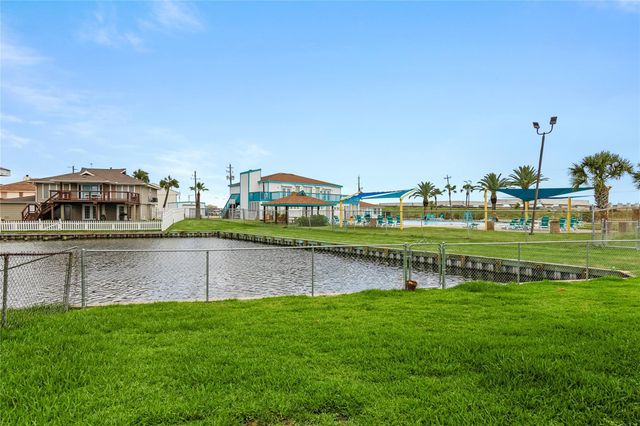 856 Bonita Street, Bayou Vista, TX 77563