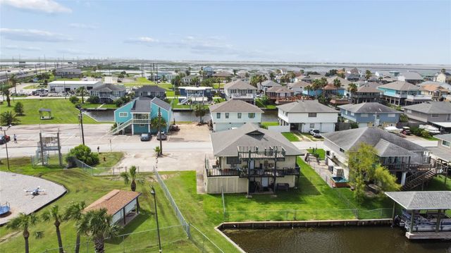 856 Bonita Street, Bayou Vista, TX 77563