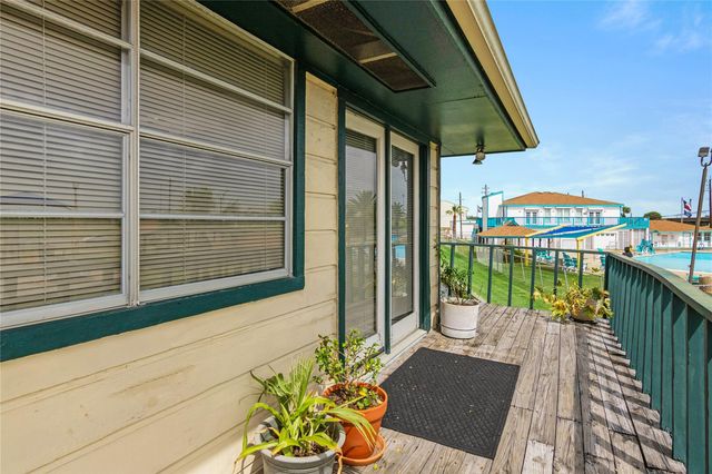 856 Bonita Street, Bayou Vista, TX 77563