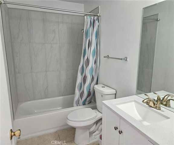 2891 Canyon Crest Drive 72, Riverside, CA 92507