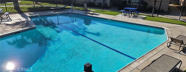 2891 Canyon Crest Drive 72, Riverside, CA 92507